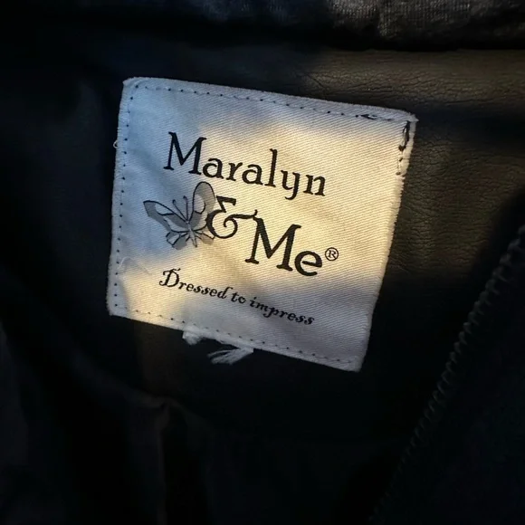 Plus size, faux black leather jacket with attached gray hoodie lining. Size 2x - Picture 4 of 9